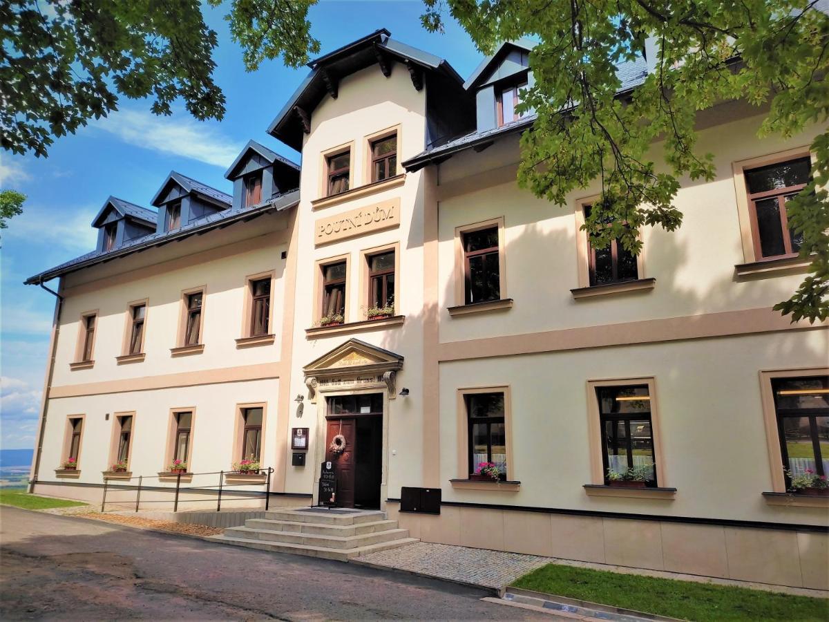 Hotel Poutni Dum Králíky Екстериор снимка
