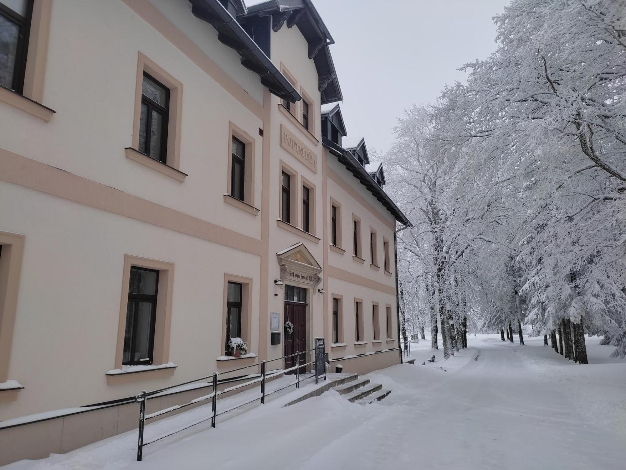 Hotel Poutni Dum Králíky Екстериор снимка